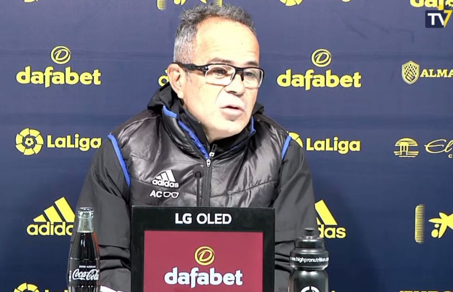 Álvaro Cervera en la previa al Betis - Cádiz CF