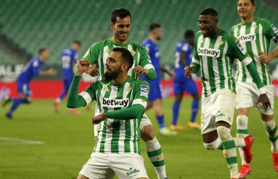 Borja Iglesias festejando el tanto de la victoria frente al Getafe