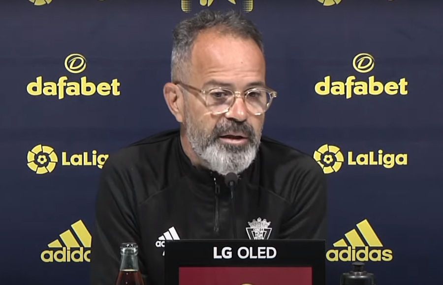Álvaro Cervera durante la rueda de prensa previa al Cádiz CF - Real Betis