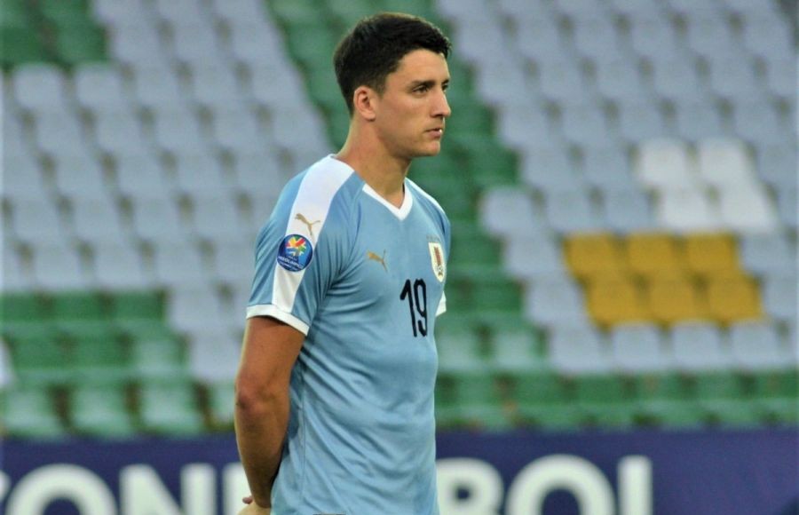 Joaco Piquerez con la camiseta de la selección uruguaya