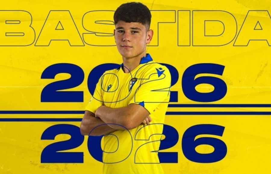 Imagen oficial de Álvaro Bastida para anunciar su renovación