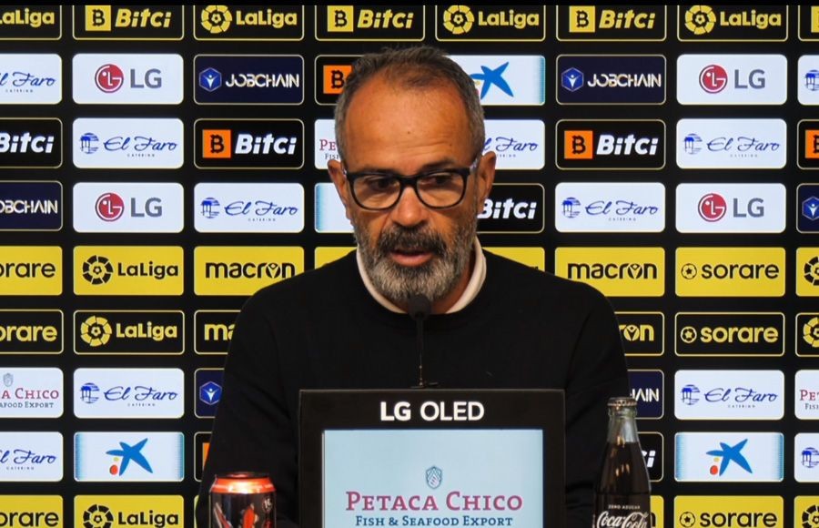 Álvaro Cervera en la rueda de prensa previa al Athletic Cádiz