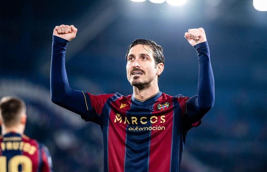 José Campaña celebra una victoria con el Levante