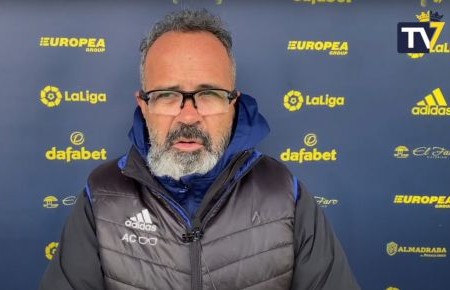 Cervera: "Venimos de un mal resultado y mañana tenemos que ganar el partido"