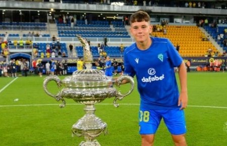 El Sevilla vuelve a por Bastida