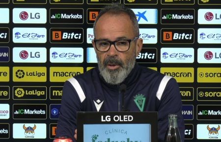 Cervera reclama "aire fresco" para renovar su plantilla