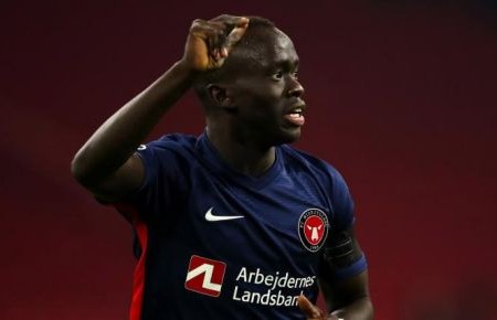 Awer Mabil primer fichaje para la próxima temporada