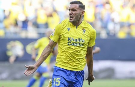 Lucas Pérez saldrá del Cádiz